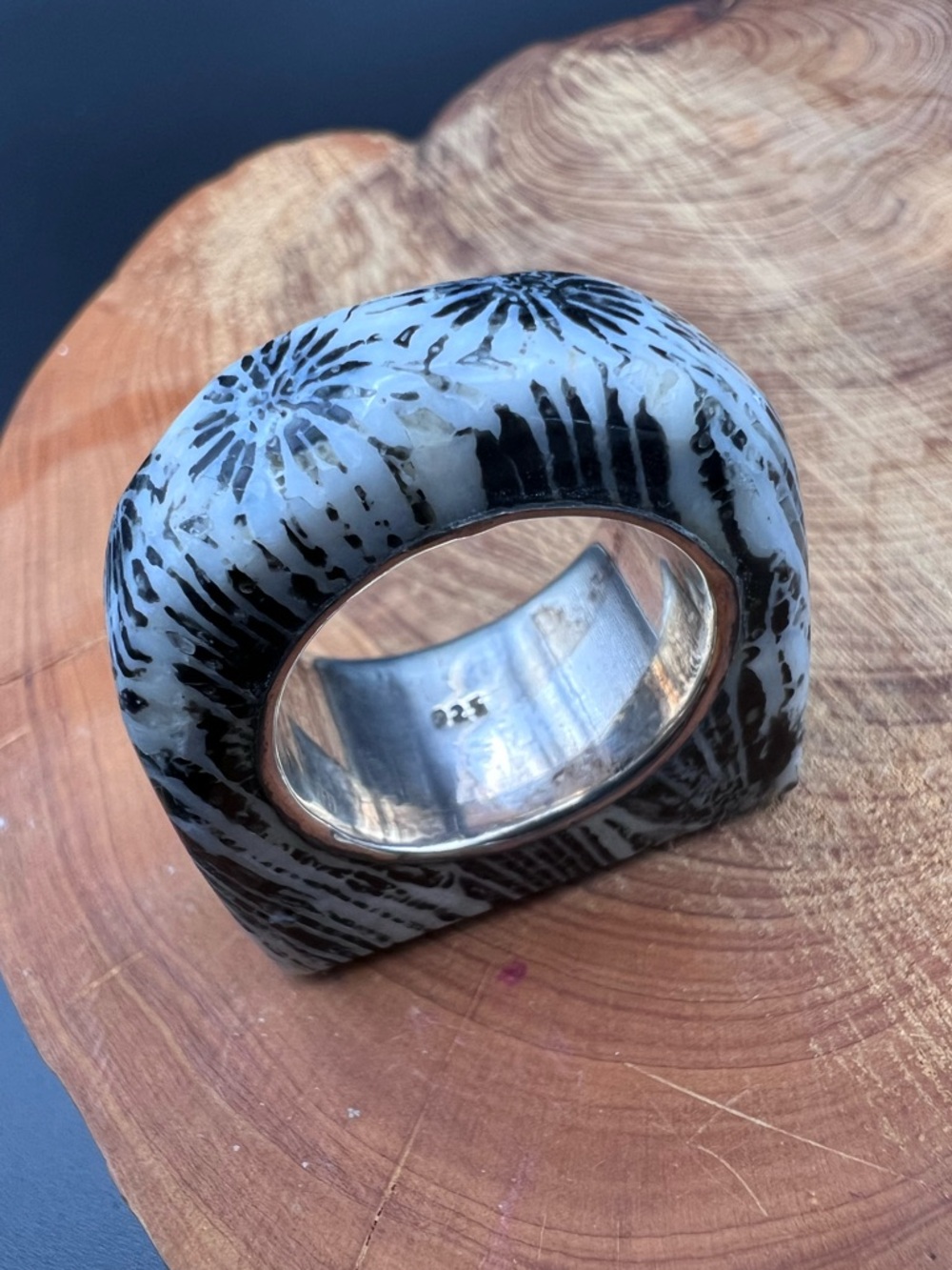 Sterling Silver & Resin Starburst Ring - Picture 3 of 7